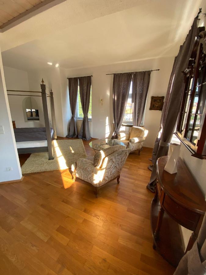 Schloss Hainfeld Luaran gambar